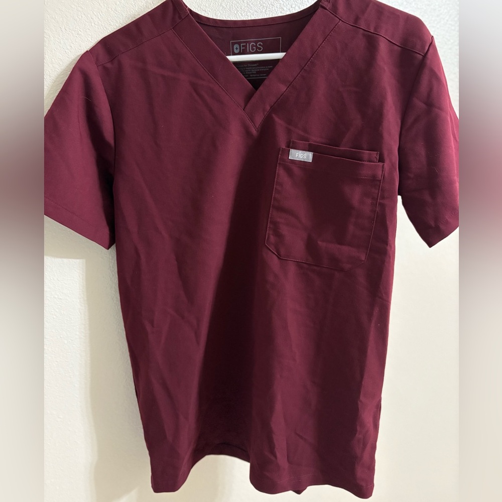 FIGS men's maroon scrub top